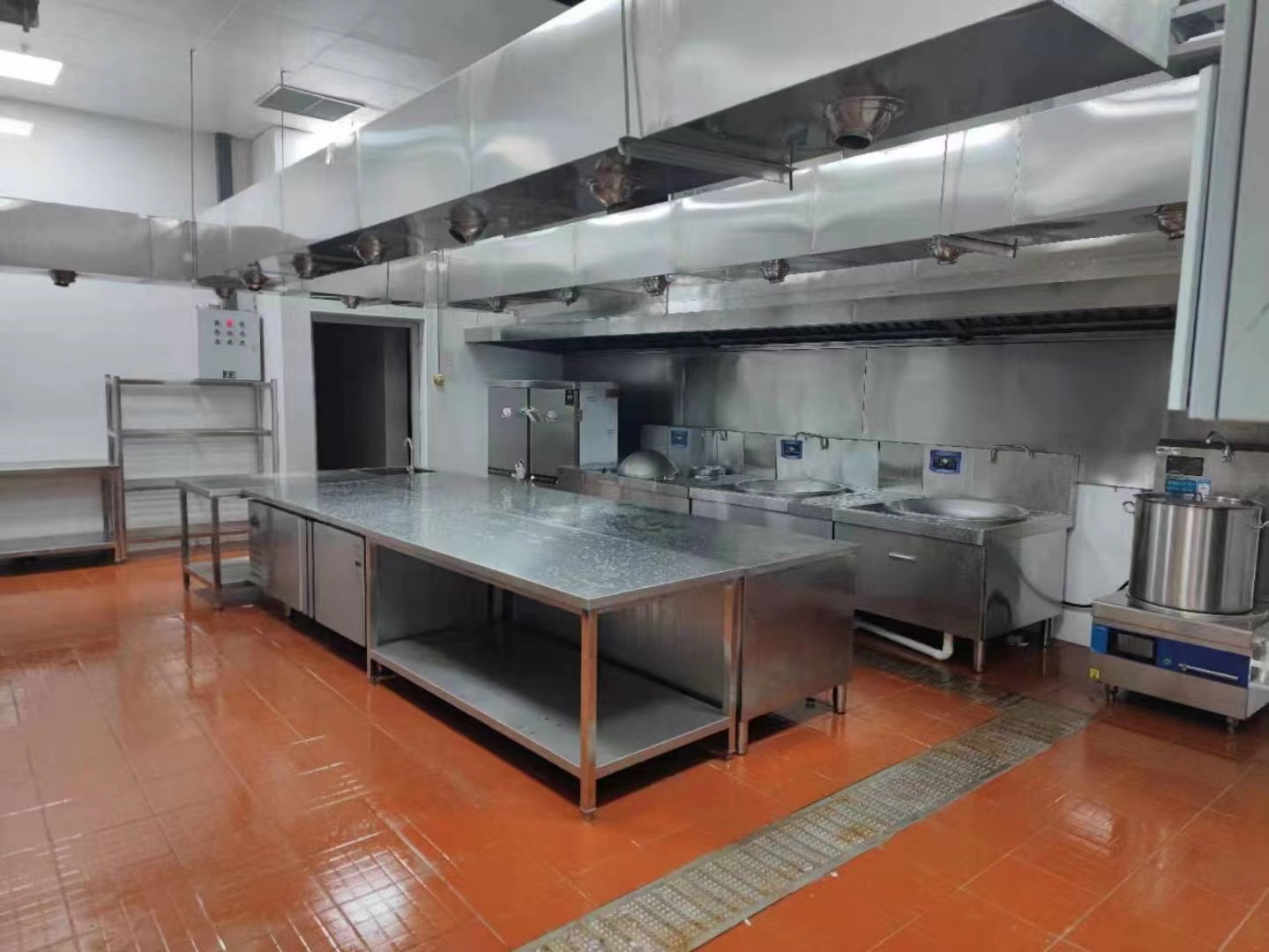 400~480人幼儿园食堂厨房设备工程需要做方案设计和厨房设备怎么存放？