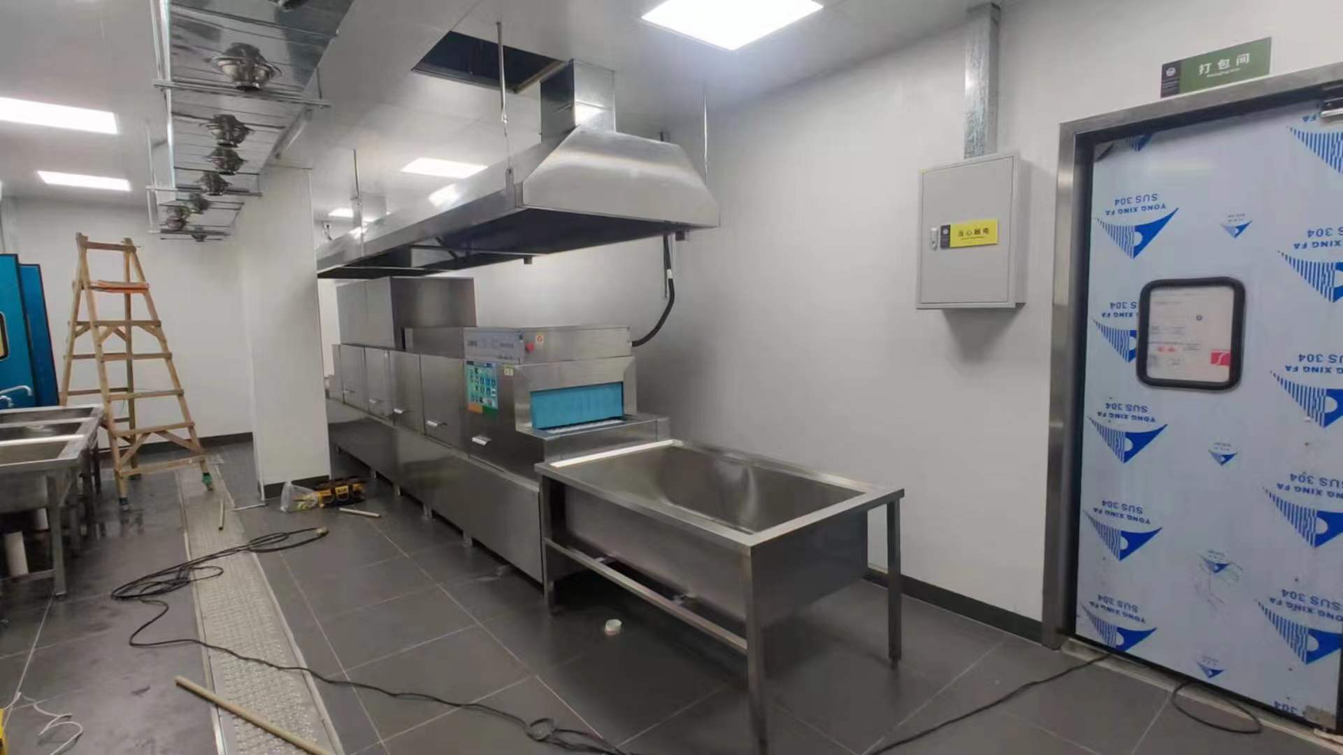 学校食堂厨房设备工程怎么搭配厨具设备比较合理化